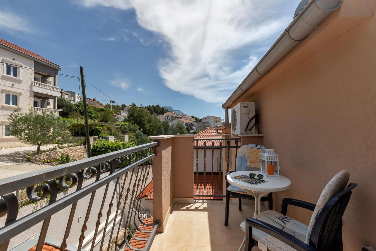 Apartments And Rooms With Parking Space Duce, Omis - 10303 Exterior photo