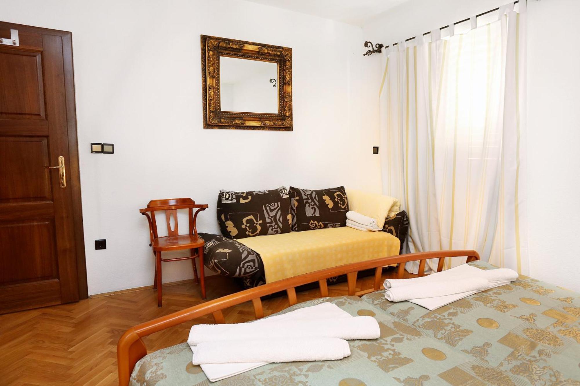 Apartments And Rooms With Parking Space Duce, Omis - 10303 Room photo